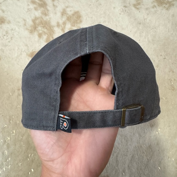 Flyers hat - Picture 3 of 3